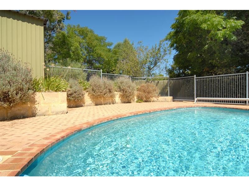 19 Snowball Road, Kalamunda WA 6076