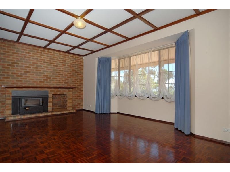 19 Snowball Road, Kalamunda WA 6076