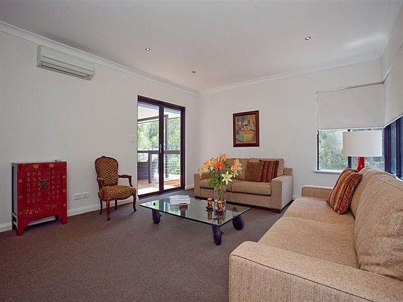 40 Valley Road, Kalamunda WA 6076