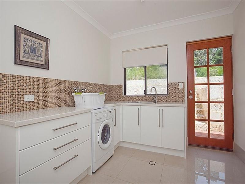 40 Valley Road, Kalamunda WA 6076