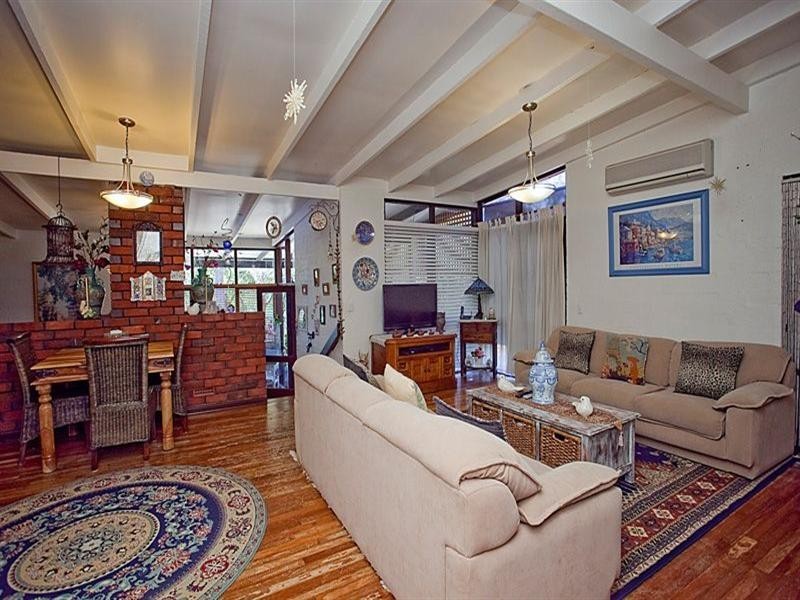 112 Mundaring Weir Road, Kalamunda WA 6076