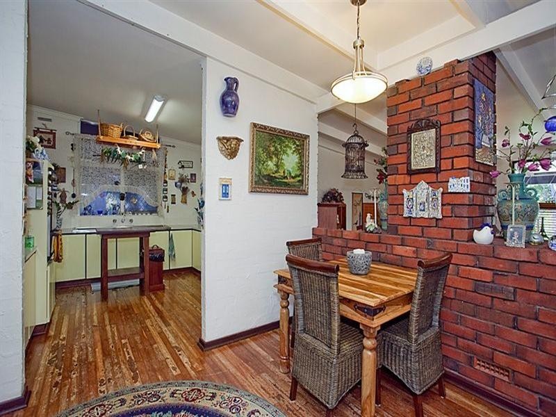 112 Mundaring Weir Road, Kalamunda WA 6076