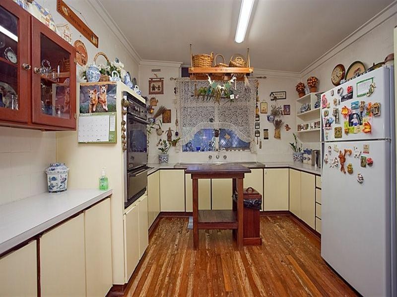 112 Mundaring Weir Road, Kalamunda WA 6076