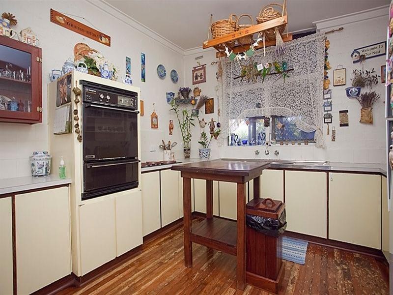 112 Mundaring Weir Road, Kalamunda WA 6076