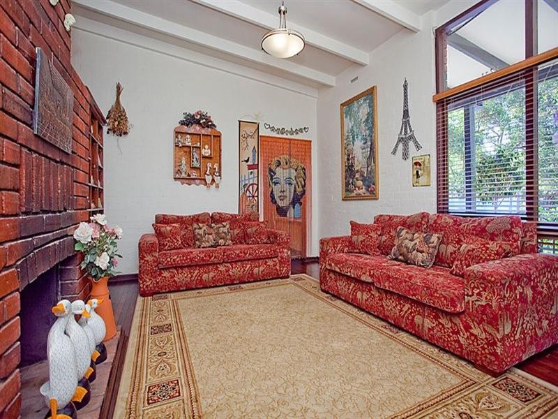 112 Mundaring Weir Road, Kalamunda WA 6076