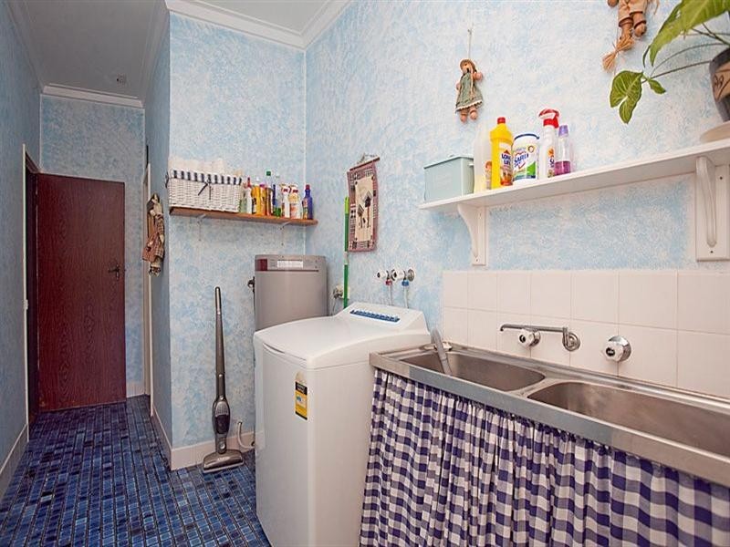 112 Mundaring Weir Road, Kalamunda WA 6076