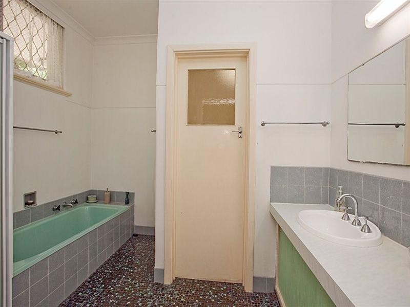 58 Coolinga Road, Lesmurdie WA 6076