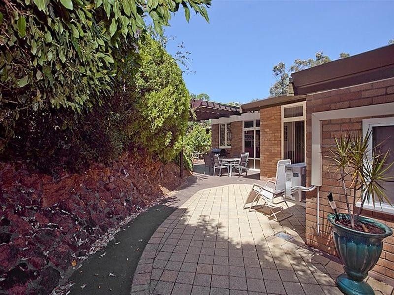 58 Coolinga Road, Lesmurdie WA 6076