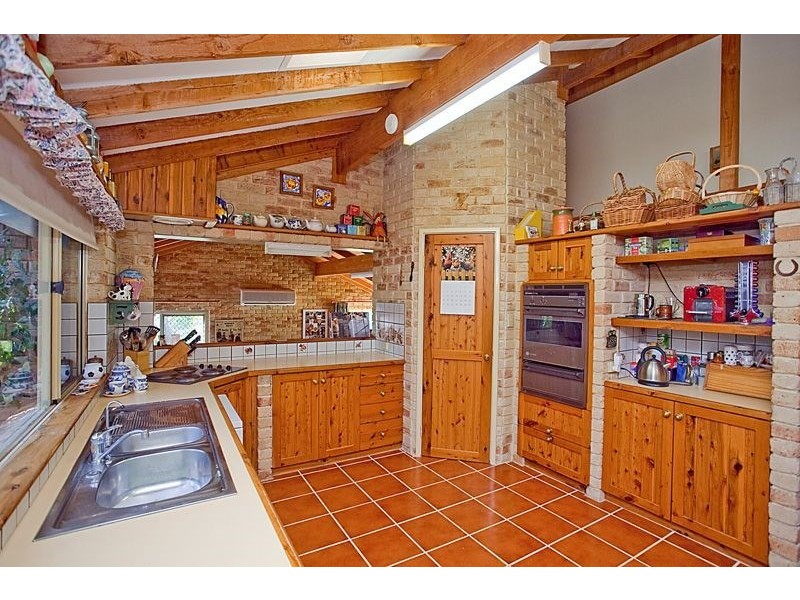 21 Valley Road, Kalamunda WA 6076