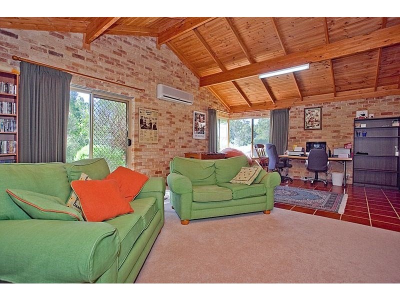 21 Valley Road, Kalamunda WA 6076