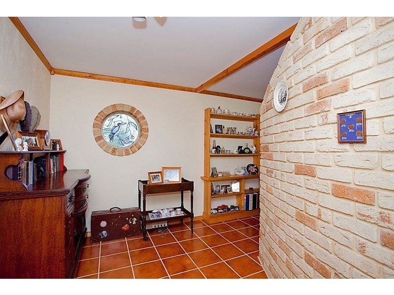 21 Valley Road, Kalamunda WA 6076