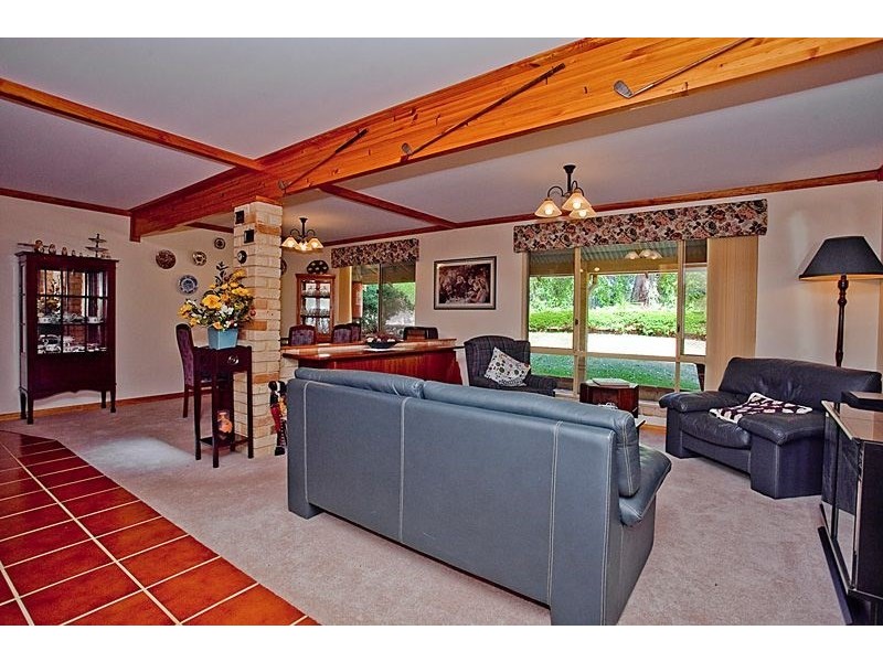 21 Valley Road, Kalamunda WA 6076