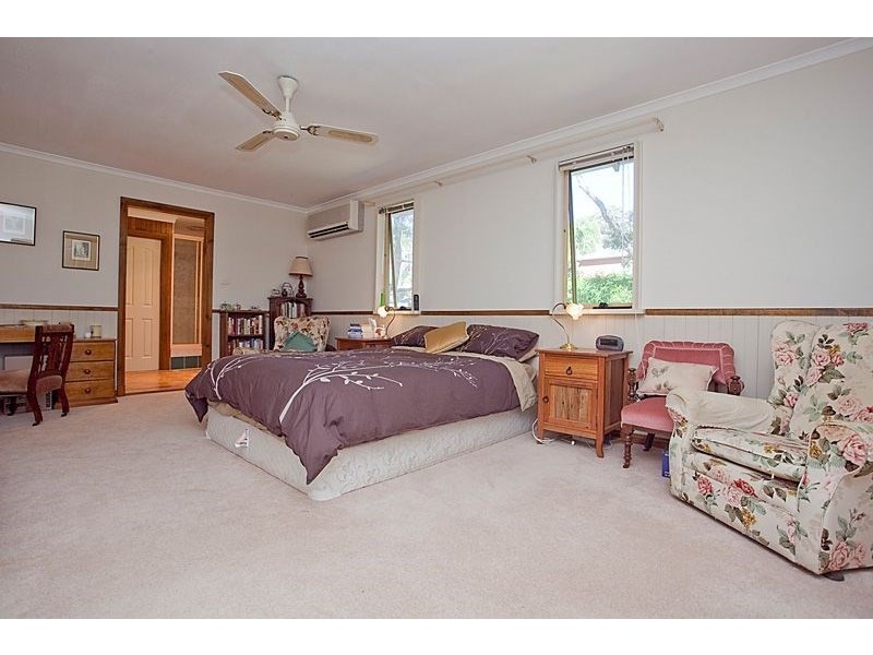 21 Valley Road, Kalamunda WA 6076