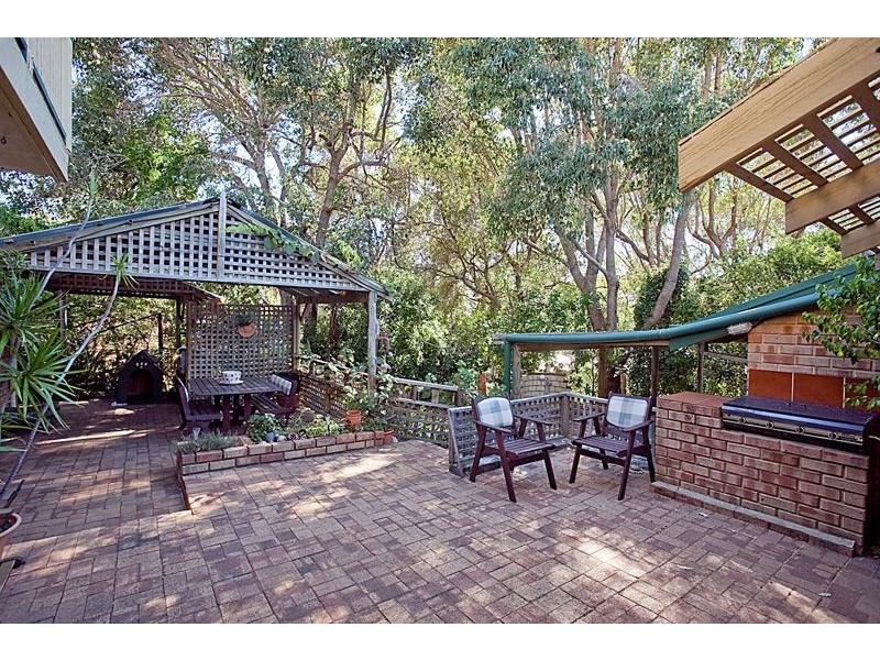 21 Valley Road, Kalamunda WA 6076