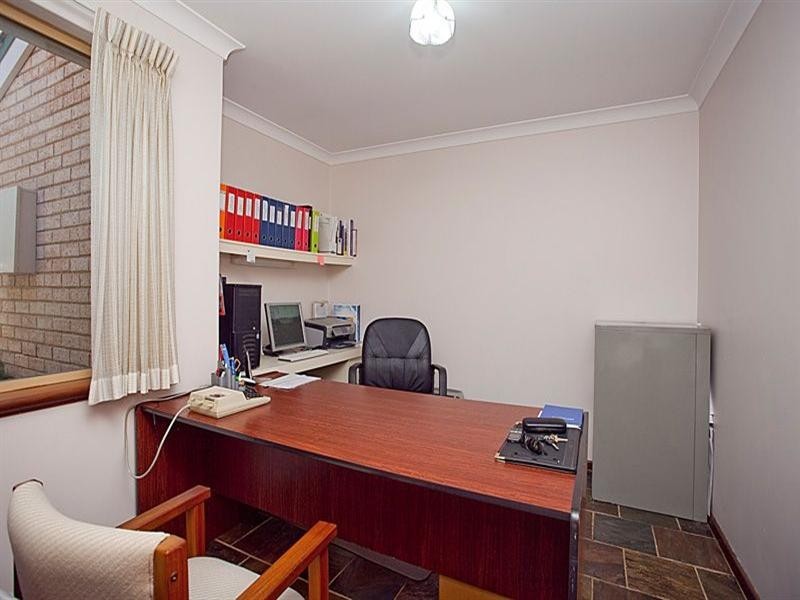 37 Warlingham Drive, Lesmurdie WA 6076