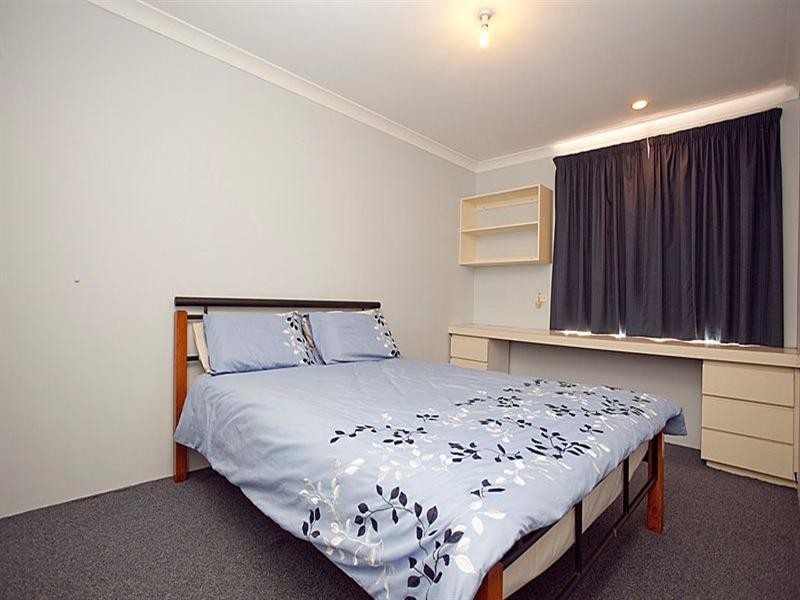 37 Warlingham Drive, Lesmurdie WA 6076