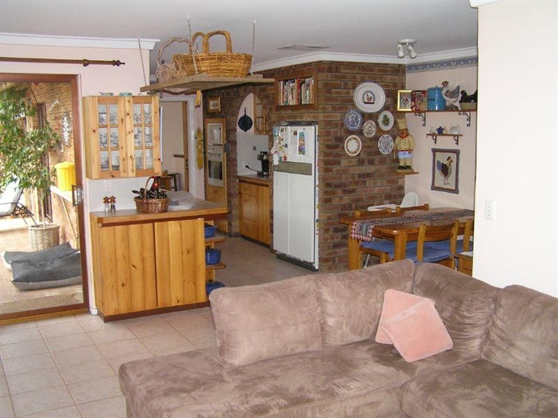 65 Chislehurst Road, Lesmurdie WA 6076