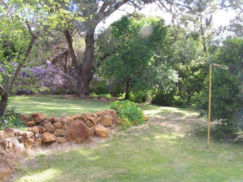 65 Chislehurst Road, Lesmurdie WA 6076