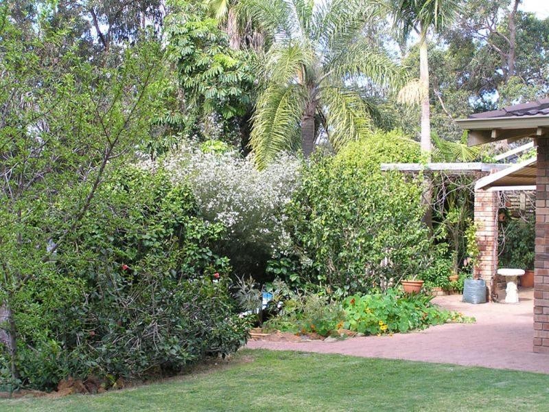 65 Chislehurst Road, Lesmurdie WA 6076