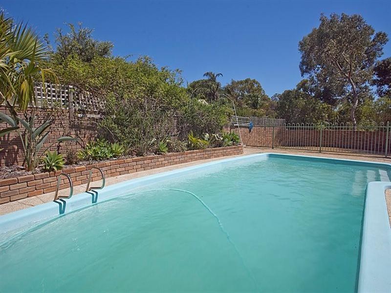 70 Chislehurst Road, Lesmurdie WA 6076