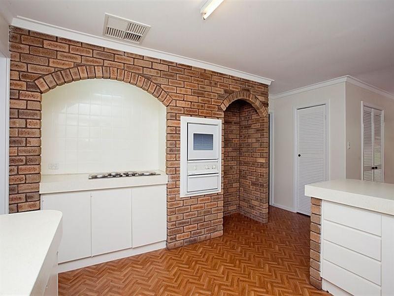 70 Chislehurst Road, Lesmurdie WA 6076