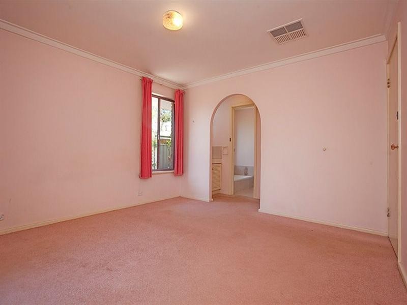 70 Chislehurst Road, Lesmurdie WA 6076