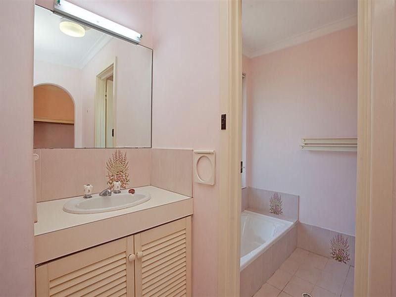 70 Chislehurst Road, Lesmurdie WA 6076