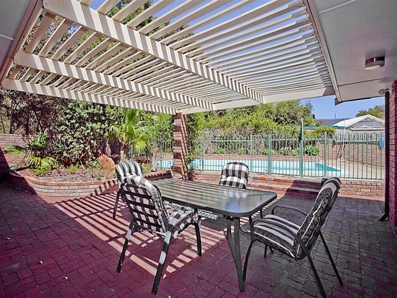 70 Chislehurst Road, Lesmurdie WA 6076