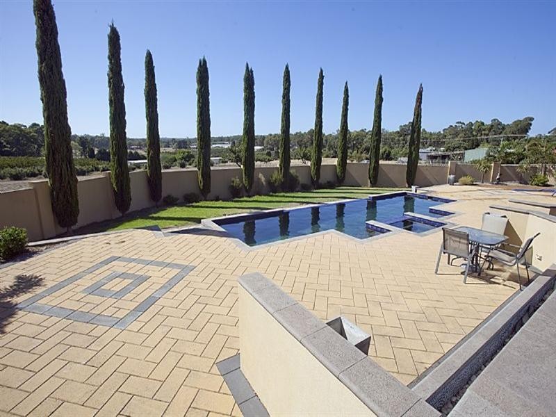 16 Weston Road, Pickering Brook WA 6076