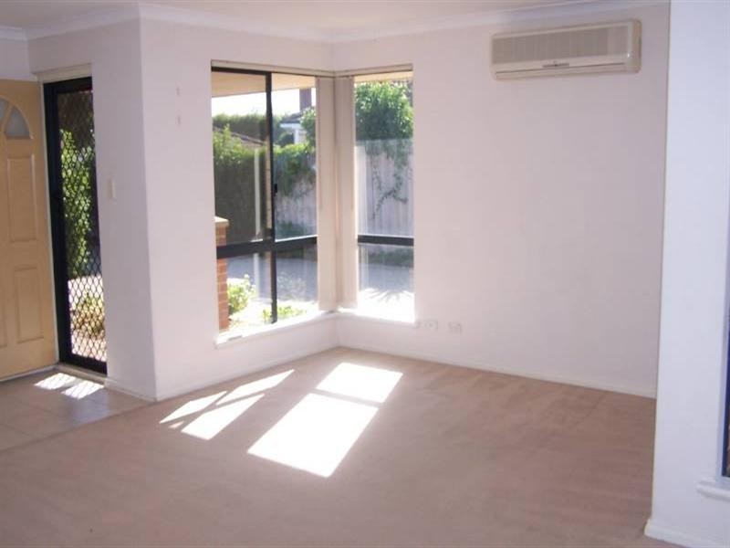 Unit 2/380 The Strand, Dianella WA 6059