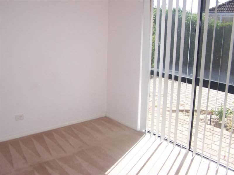 Unit 2/380 The Strand, Dianella WA 6059