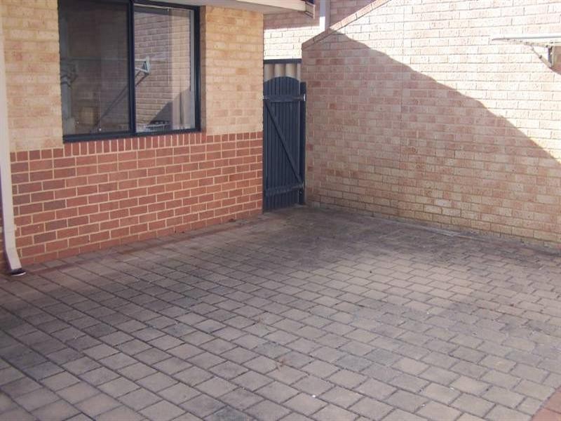 Unit 2/380 The Strand, Dianella WA 6059