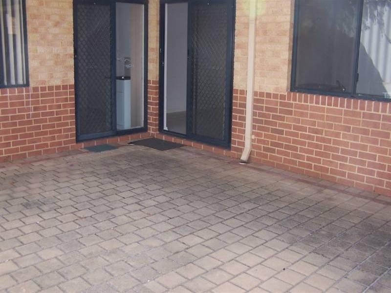 Unit 2/380 The Strand, Dianella WA 6059
