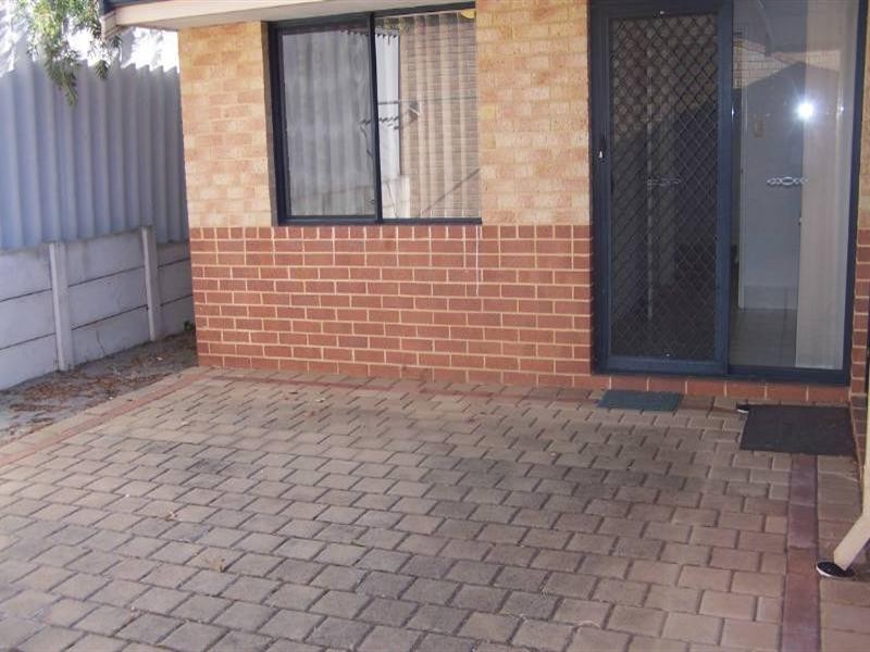 Unit 2/380 The Strand, Dianella WA 6059