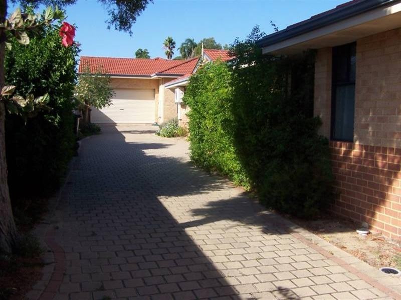 Unit 2/380 The Strand, Dianella WA 6059