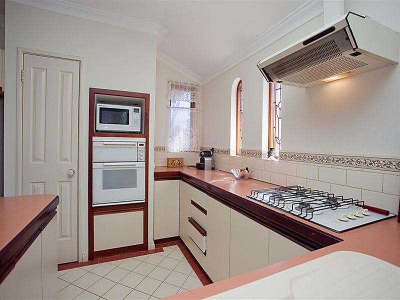 3/27 Central Road, Kalamunda WA 6076