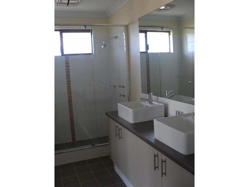 6 Lobella Way, Aveley WA 6069