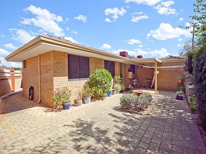 4/12 Page Road, Kelmscott WA 6111