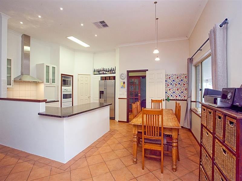 35 Palmateer Drive, Carmel WA 6076