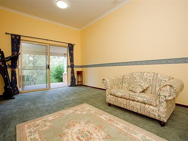 35 Palmateer Drive, Carmel WA 6076