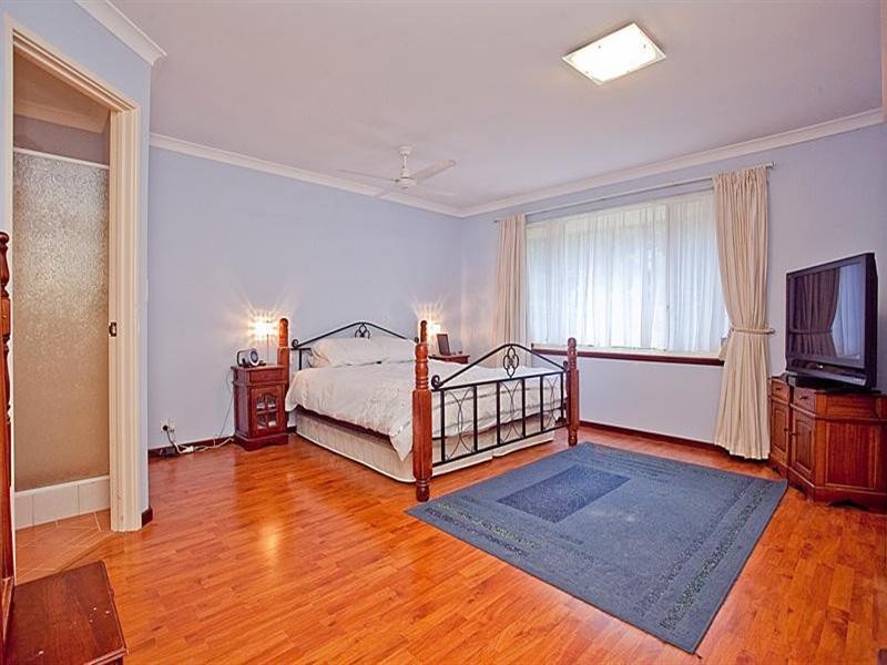 35 Palmateer Drive, Carmel WA 6076