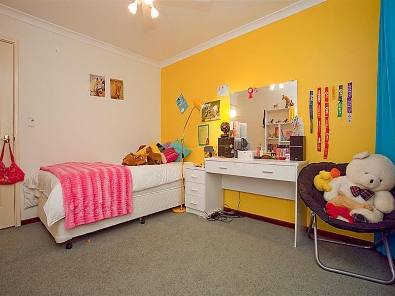 35 Palmateer Drive, Carmel WA 6076