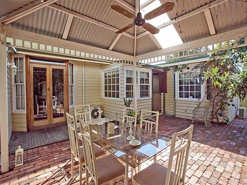 6 Parke Road, Gooseberry Hill WA 6076