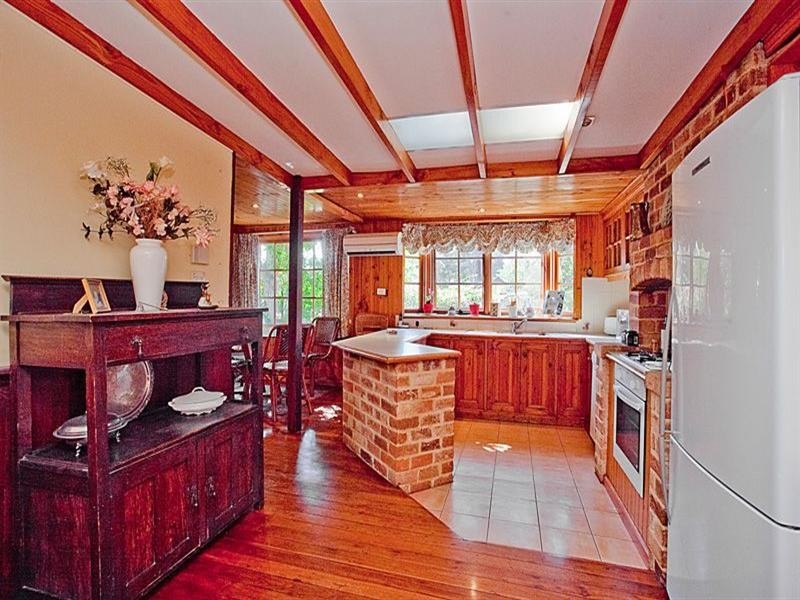 6 Parke Road, Gooseberry Hill WA 6076