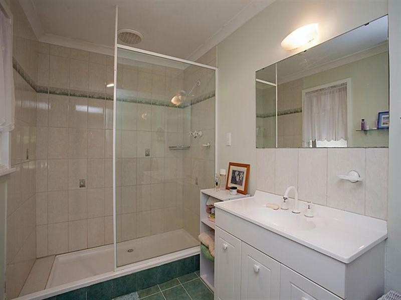 6 Parke Road, Gooseberry Hill WA 6076