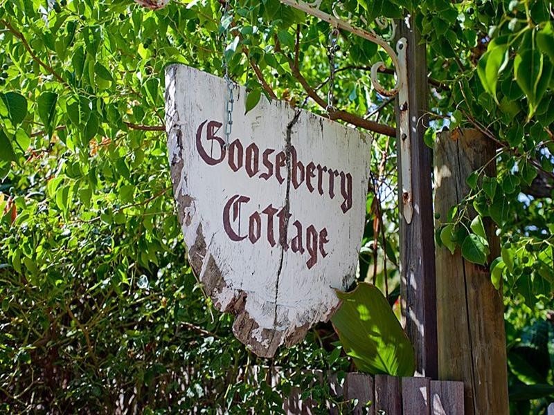 6 Parke Road, Gooseberry Hill WA 6076