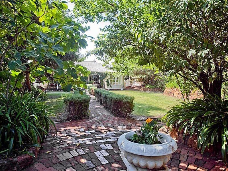 6 Parke Road, Gooseberry Hill WA 6076