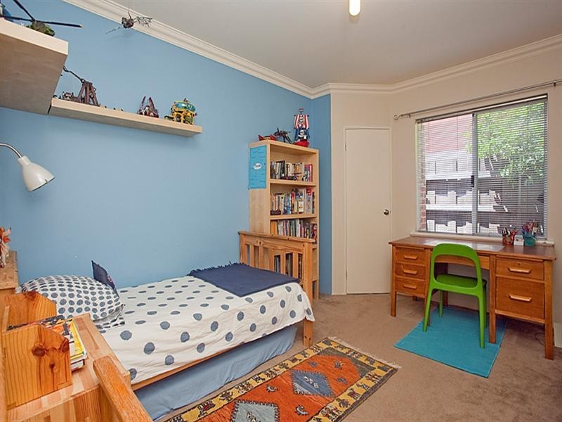 1 Lenori Road, Gooseberry Hill WA 6076