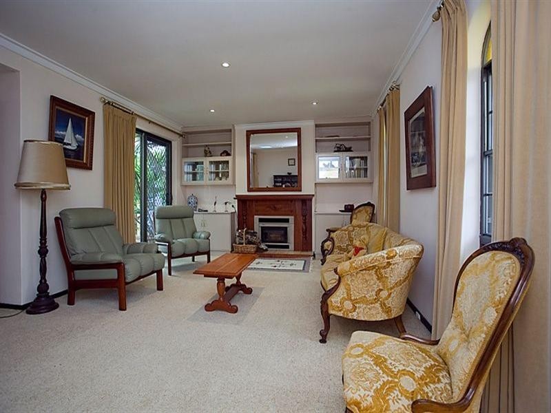 18 Cook Place, Lesmurdie WA 6076