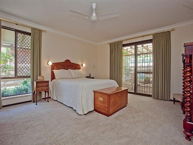 18 Cook Place, Lesmurdie WA 6076